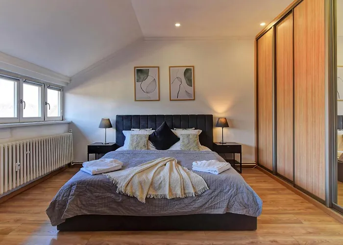 Beautiful Apartment Dlouha